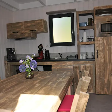 Lodges Arverne Vic-le-Comte Extérieur photo