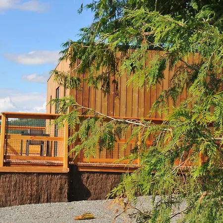 Lodges Arverne Vic-le-Comte Extérieur photo
