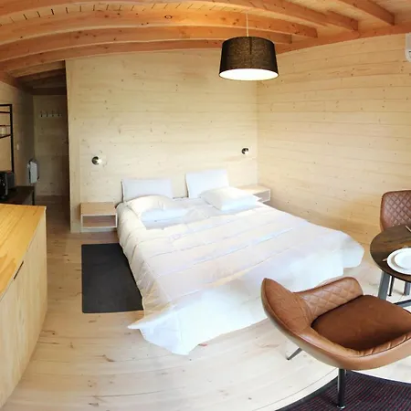 Lodges Arverne Vic-le-Comte Extérieur photo