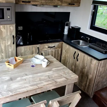 Lodges Arverne Vic-le-Comte Extérieur photo